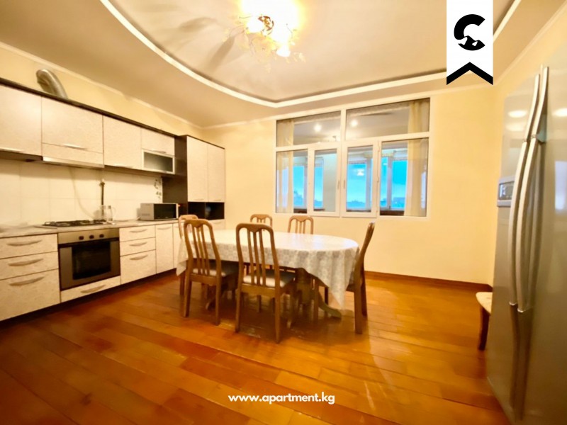 Сдается 4 комнатная квартира в Бишкеке.  Улица Сыдыкова 179