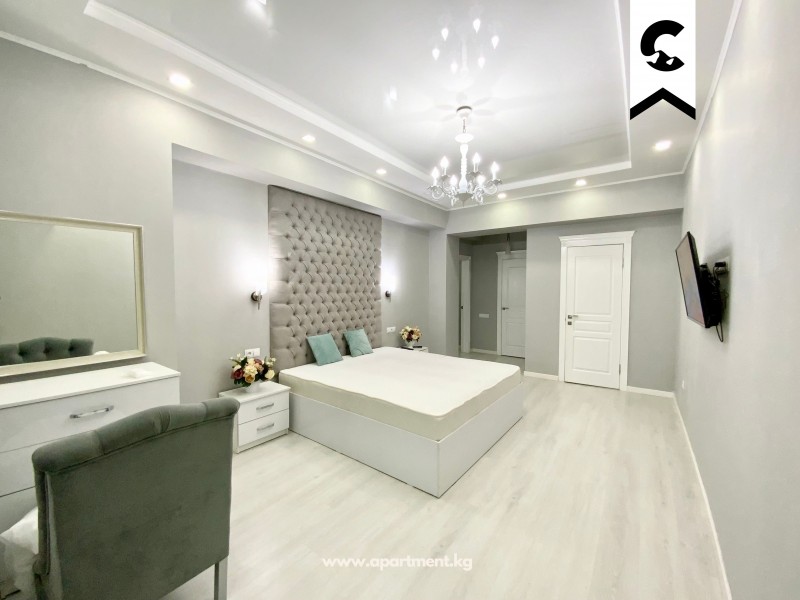Сдается светлая 1 комнатная квартира в центре Бишкека, в элитном доме “Асыл-Таш” на этаже 11 из 13.